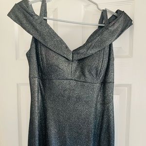 R & M Richards
Cold-Shoulder Metallic Mermaid Gown